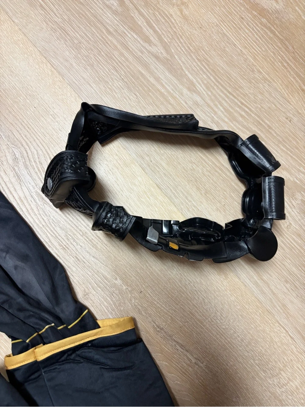 Boys Batman Superhero Costume with Mask and Utility Belt